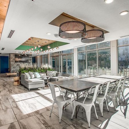 Lush Downtown Condo On Riverwalk W King Ste, Free Parking, Pet Friendly, Centrally Located On Riverwalk San Antonio Exterior photo
