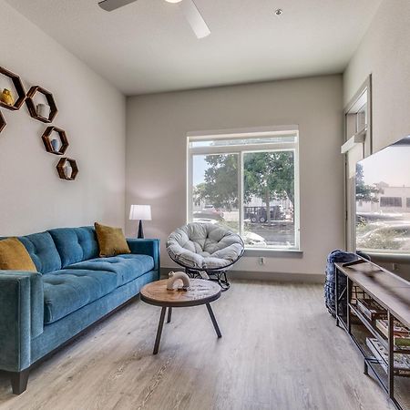 Lush Downtown Condo On Riverwalk W King Ste, Free Parking, Pet Friendly, Centrally Located On Riverwalk San Antonio Exterior photo