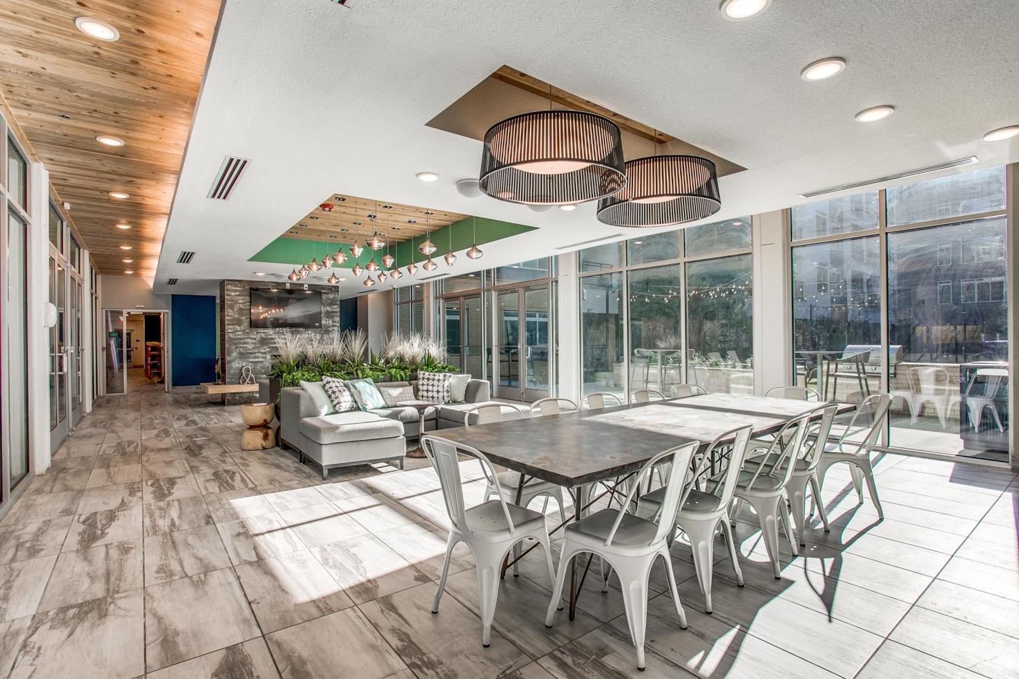 Lush Downtown Condo On Riverwalk W King Ste, Free Parking, Pet Friendly, Centrally Located On Riverwalk San Antonio Exterior photo