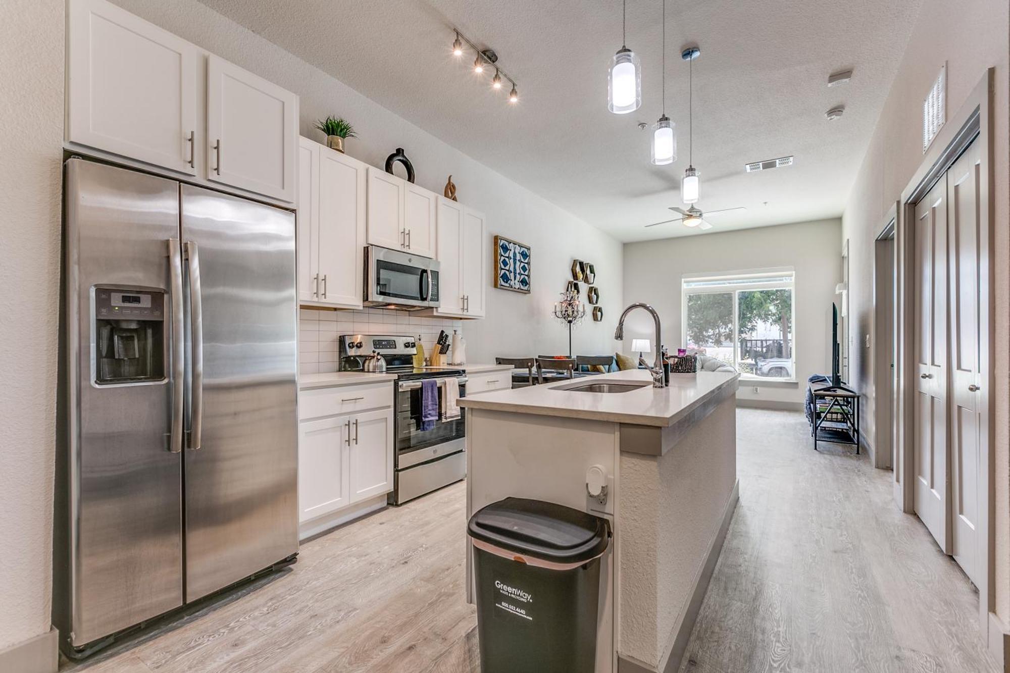 Lush Downtown Condo On Riverwalk W King Ste, Free Parking, Pet Friendly, Centrally Located On Riverwalk San Antonio Exterior photo