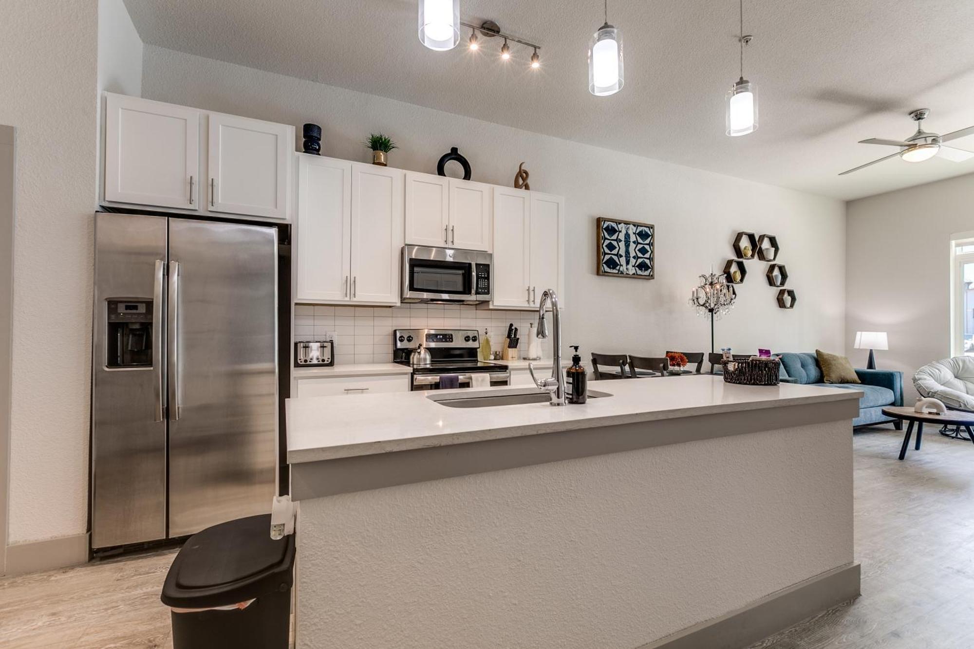 Lush Downtown Condo On Riverwalk W King Ste, Free Parking, Pet Friendly, Centrally Located On Riverwalk San Antonio Exterior photo